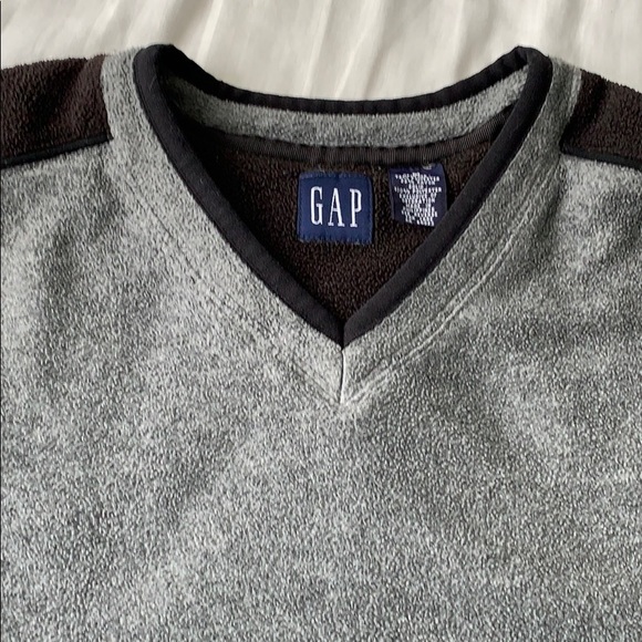 5 for $25 GAP dark gray v-neck sweatshirt - gently used - Picture 2 of 2